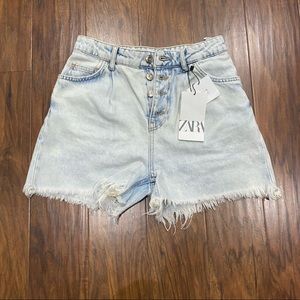 Denim  size  USA 0 MEX 22 UK 4 IT36 BR 32